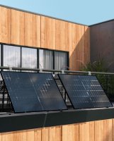 BKW Set _APsystems  EZ1-M 800W + Skyworth 450W*2  + verstellbare Balkon PV Halterung*2 - (0% MwSt)